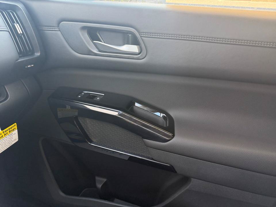 New 2026 Nissan Pathfinder Platinum w/ Cargo Package FWD image 35