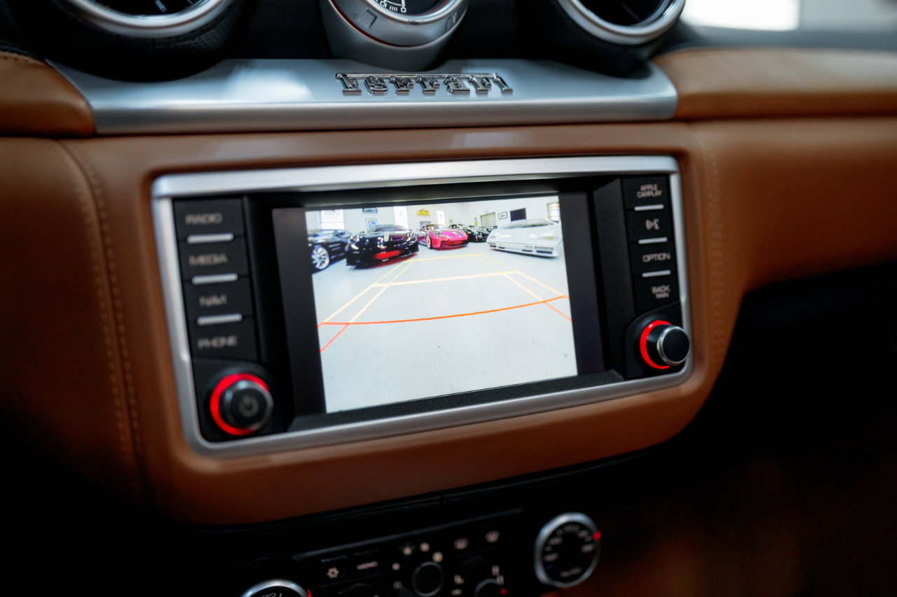 Used 2016 Ferrari California T image 68