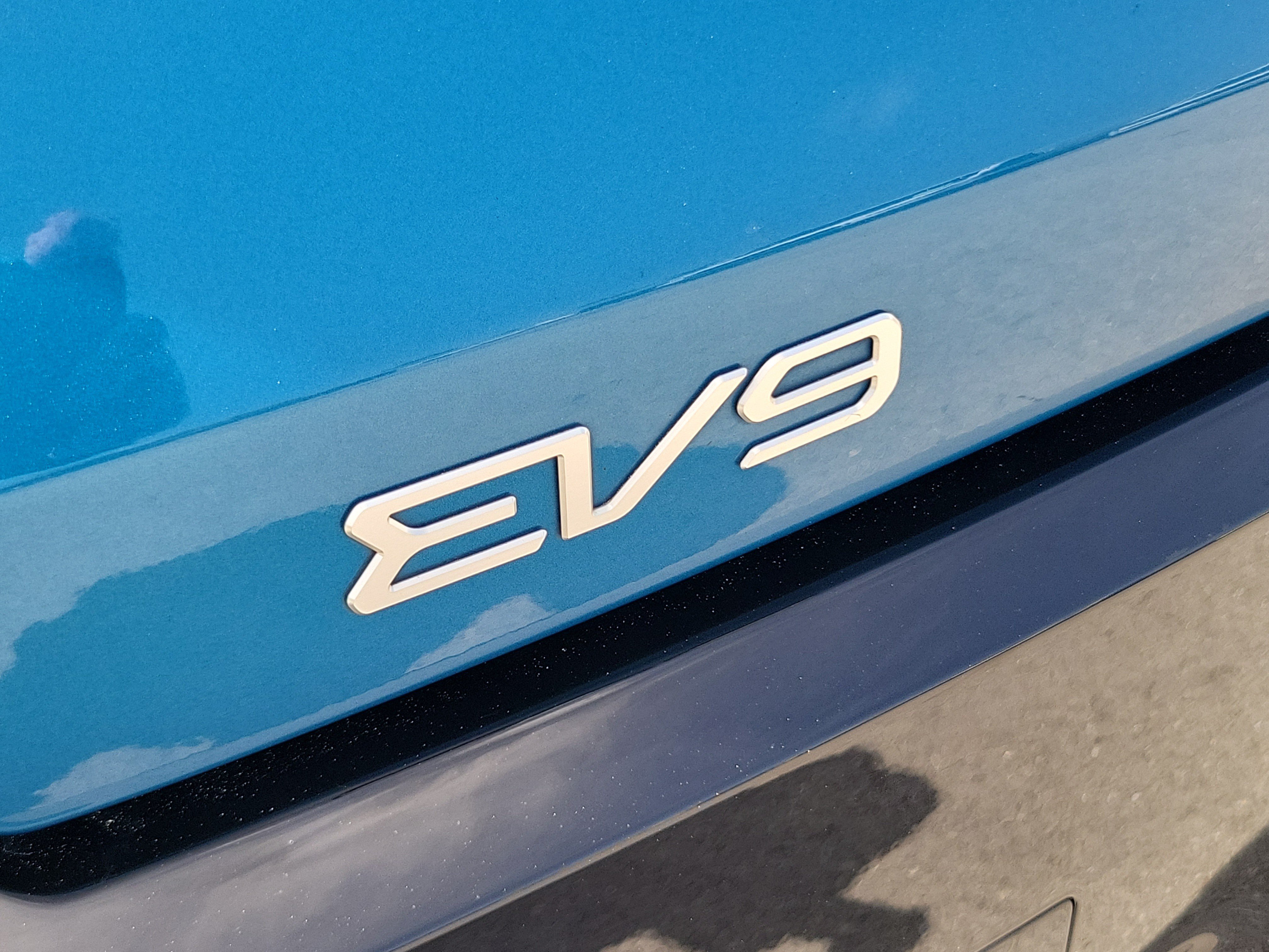 Used 2024 Kia EV9 GT-Line AWD/4WD image 32