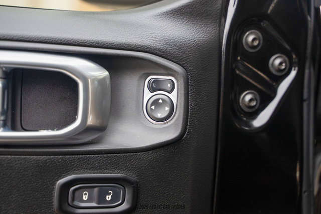 Used 2024 Jeep Wrangler Unlimited Sport AWD/4WD image 38