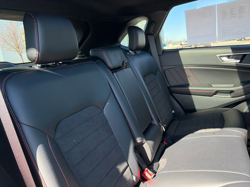 Used 2024 Ford Edge ST-Line AWD/4WD image 36