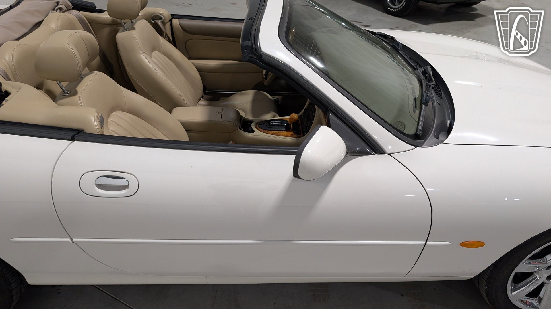 Used 2003 Jaguar XK8 Convertible image 38