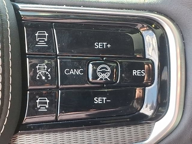 Used 2023 Jeep Grand Wagoneer Series II w/ Quick Order Packagew 28T AWD/4WD image 23