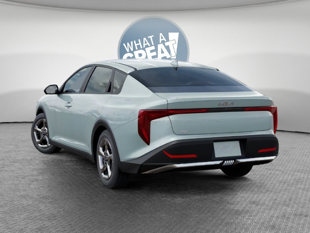 New 2027 Kia K4 FWD image 4