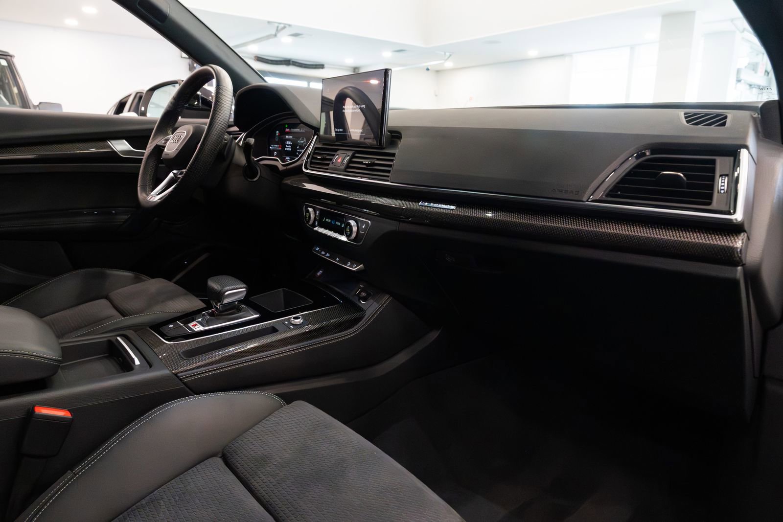 Used 2022 Audi SQ5 Premium Plus w/ Premium Plus Package image 10