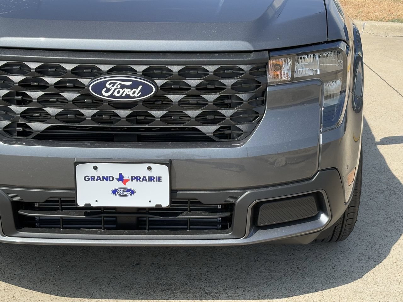 New 2026 Ford Maverick XLT w/ XLT Luxury Package FWD image 9