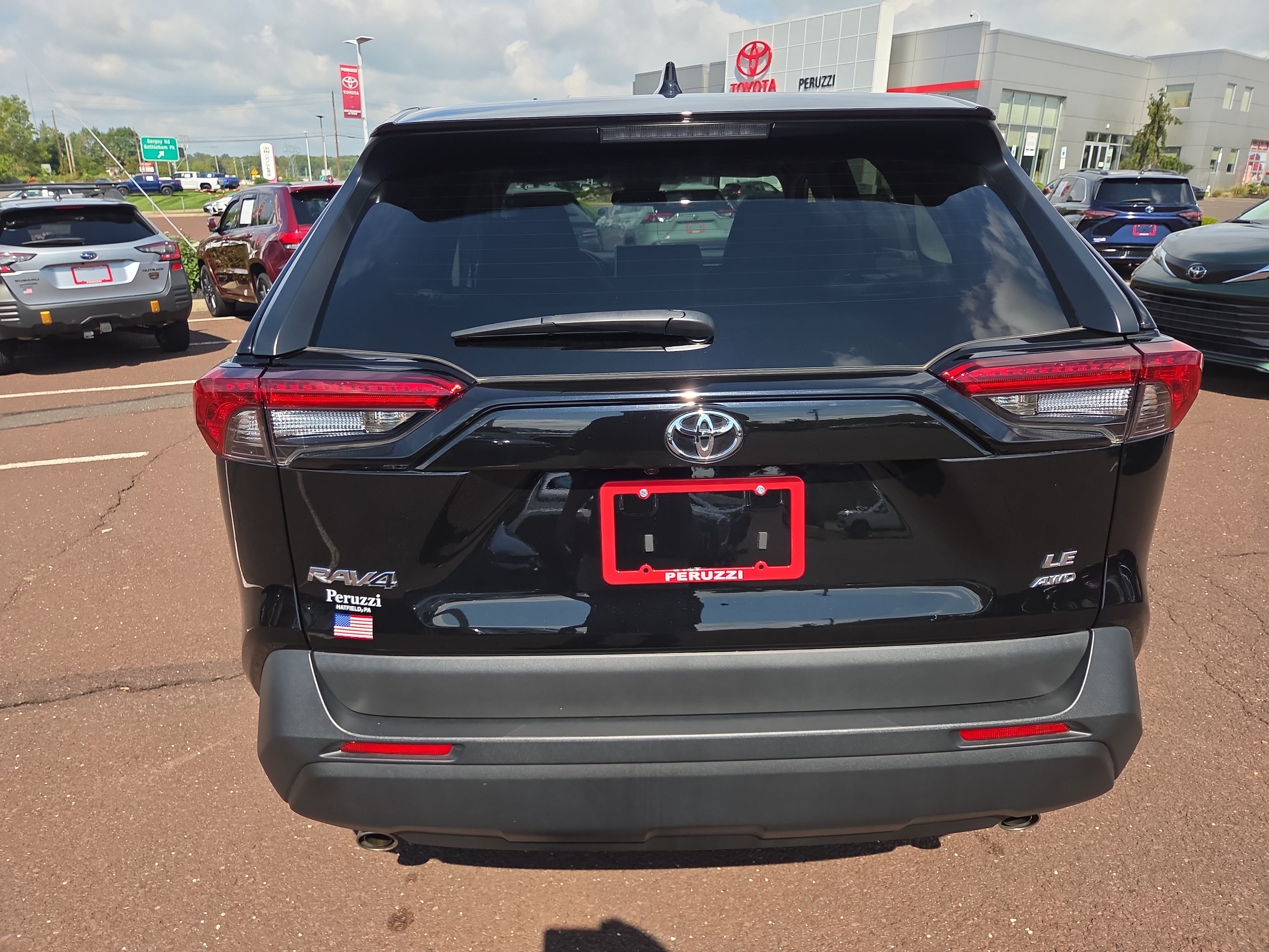Certified 2023 Toyota RAV4 LE AWD/4WD image 4