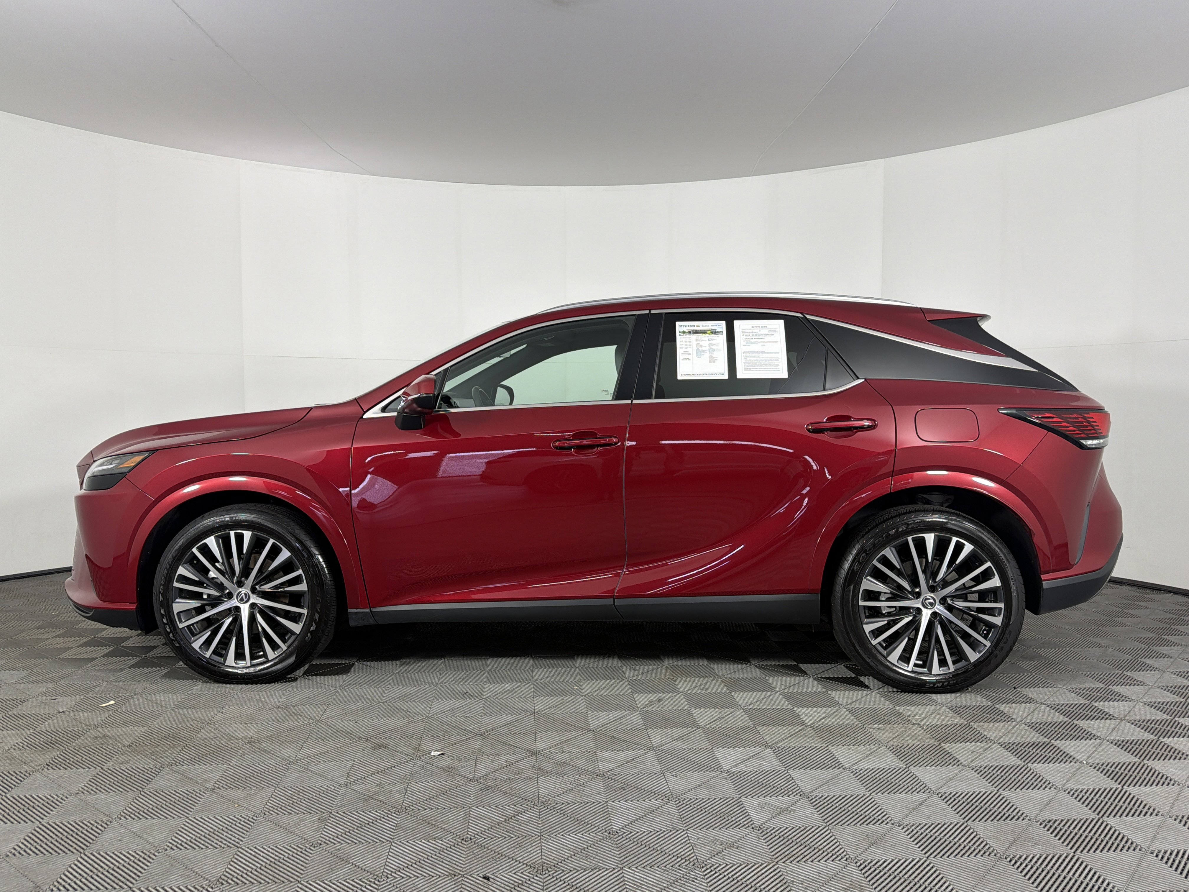 Used 2023 Lexus RX 350 w/ Cold Area Package image 11