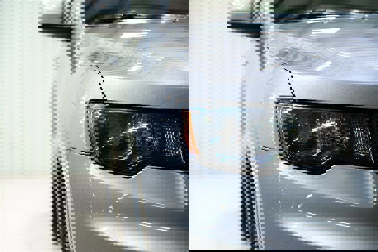 Used 2018 Jeep Grand Cherokee Altitude image 13