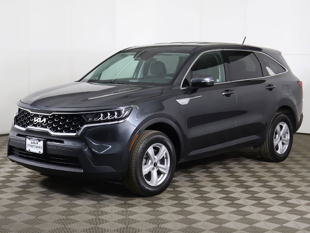 Used 2023 Kia Sorento LX image 8