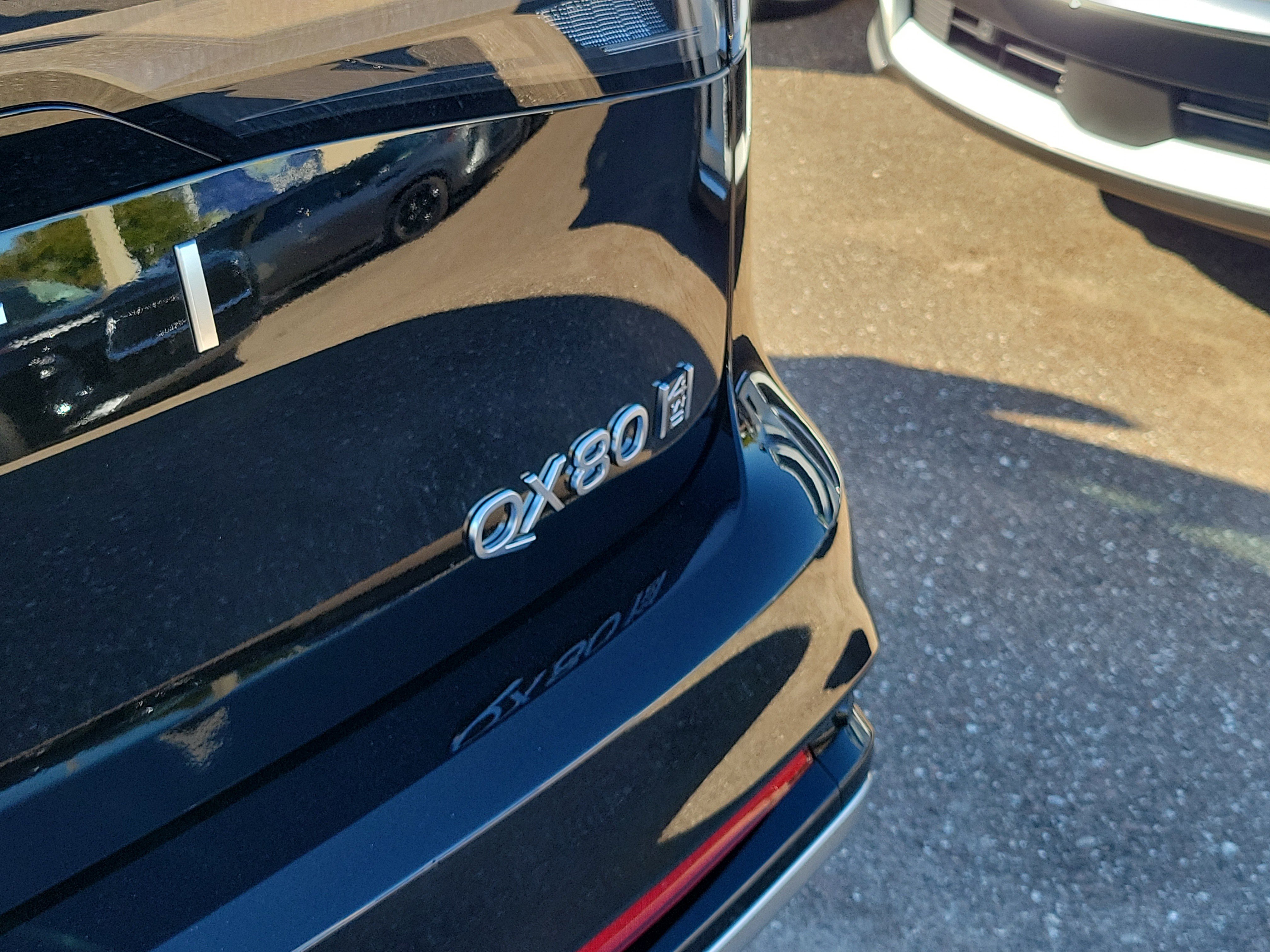 New 2026 INFINITI QX80 Luxe image 7