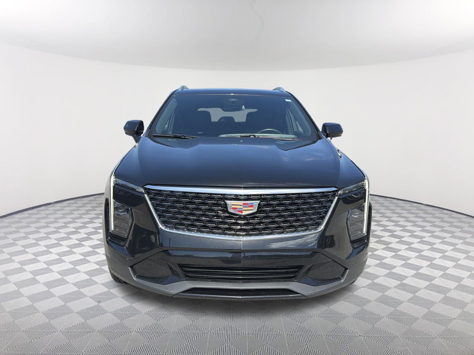 Used 2025 Cadillac XT4 Premium Luxury FWD image 9