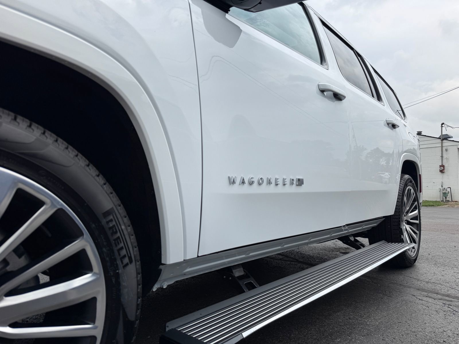 New 2025 Jeep Wagoneer Series II image 4