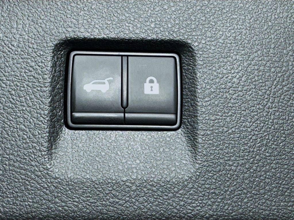 Used 2026 INFINITI QX60 Sport w/ Dark Cargo Package image 32