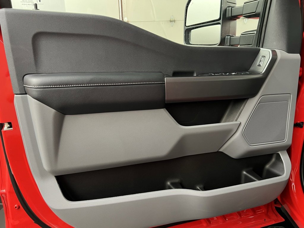 New 2025 Ford F350 XLT w/ 360-Degree Camera Package image 26