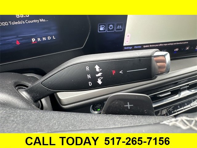 Used 2024 Chevrolet Traverse LT image 17