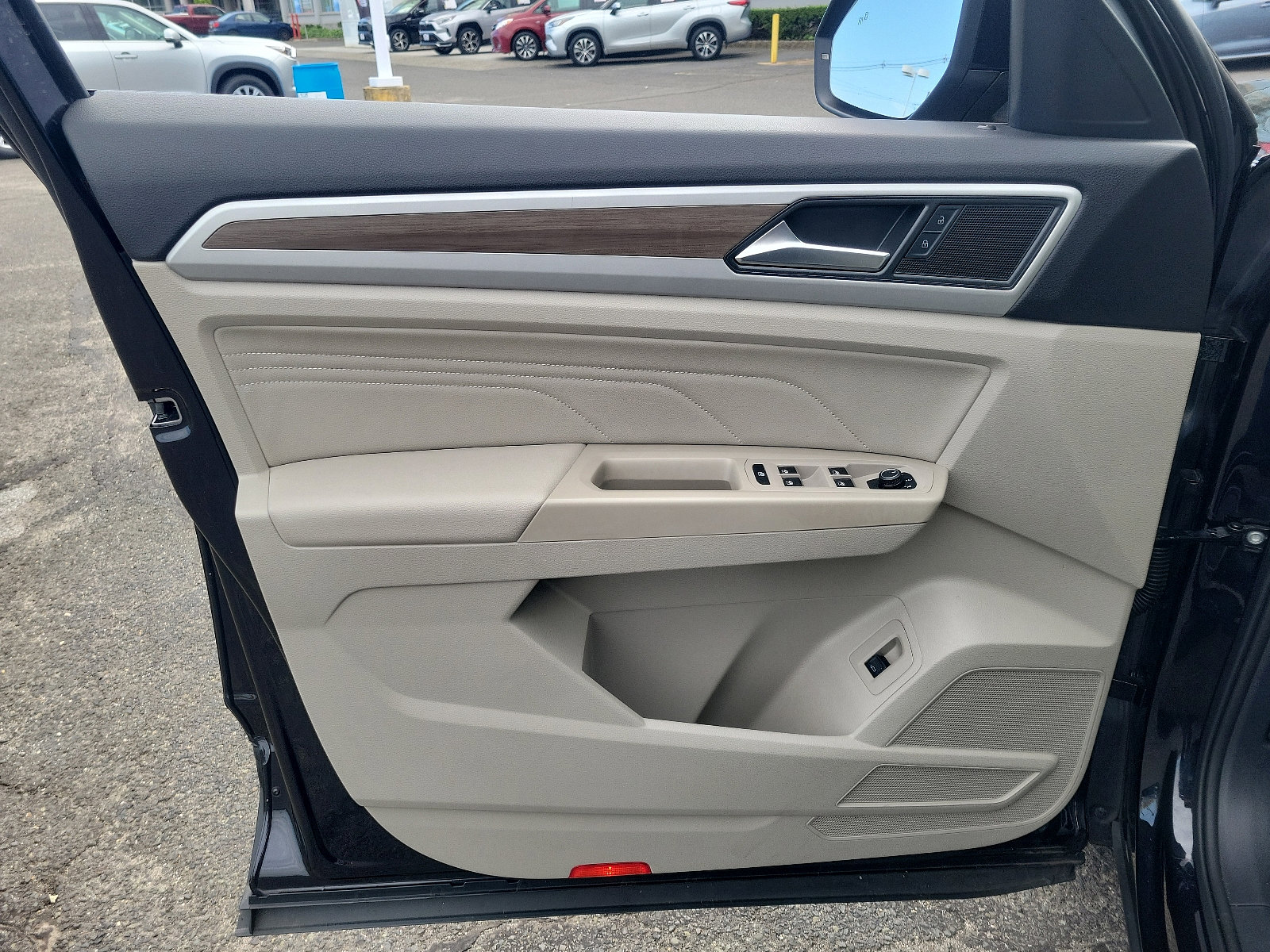 Used 2021 Volkswagen Atlas SEL image 12