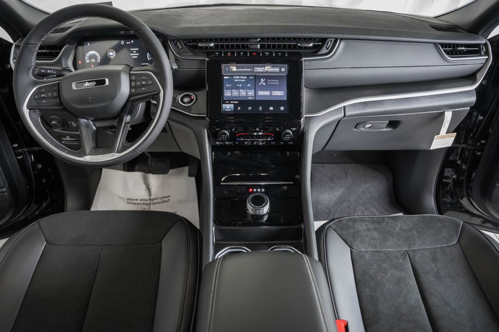 New 2025 Jeep Grand Cherokee Altitude w/ Trailer Tow Package image 19