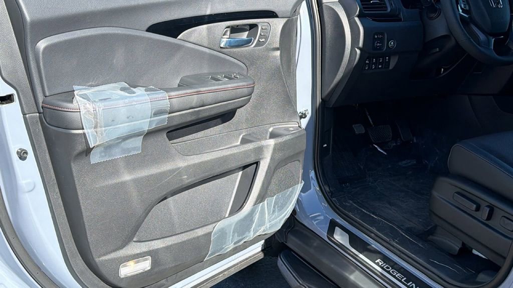 New 2026 Honda Ridgeline Black Edition image 23