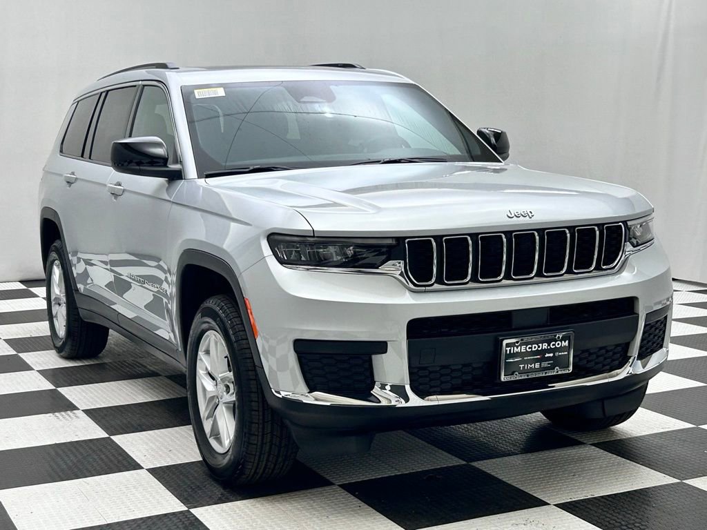 New 2026 Jeep Grand Cherokee L Laredo AWD/4WD image 2