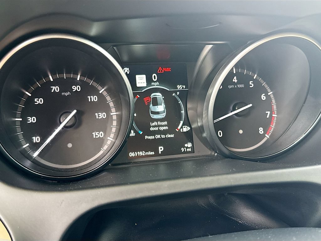 Used 2018 Land Rover Discovery Sport HSE AWD/4WD image 12