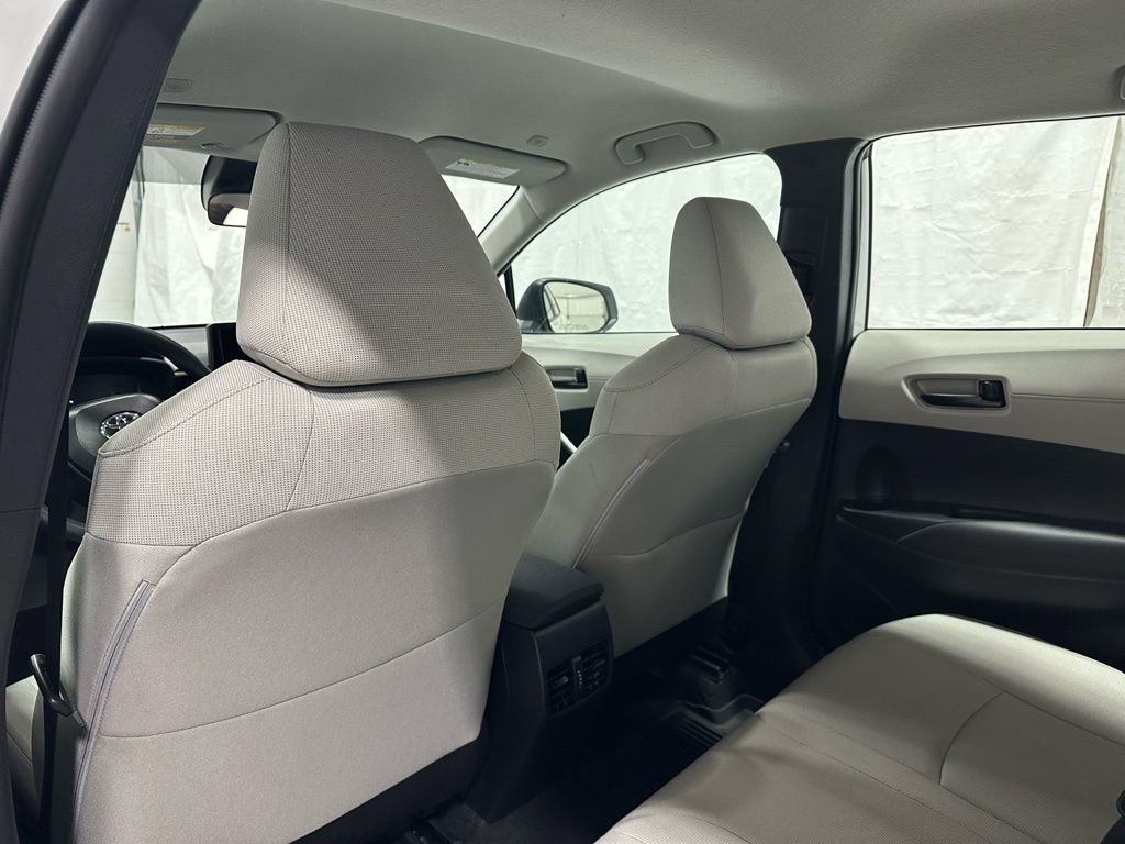 Used 2025 Toyota Corolla Cross L image 46