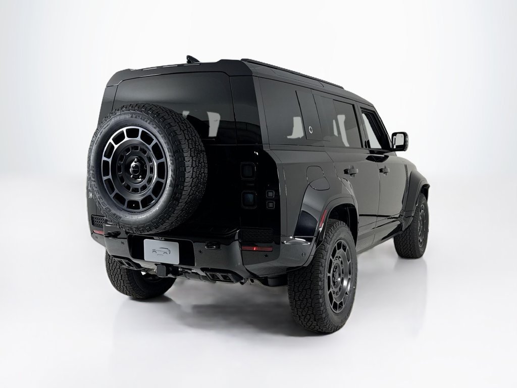 New 2026 Land Rover Defender 110 OCTA AWD/4WD image 5