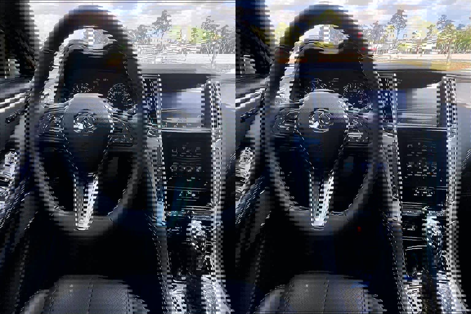 Used 2017 INFINITI Q60 w/ Premium Plus Package 3.0T image 6