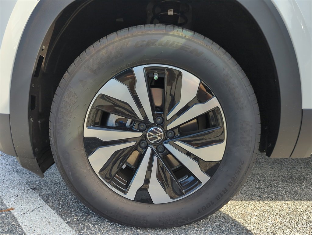 New 2026 Volkswagen Atlas Cross Sport SE image 43