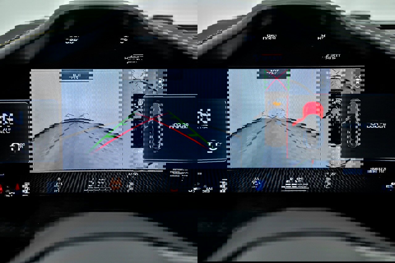 Used 2025 Ferrari Purosangue image 36