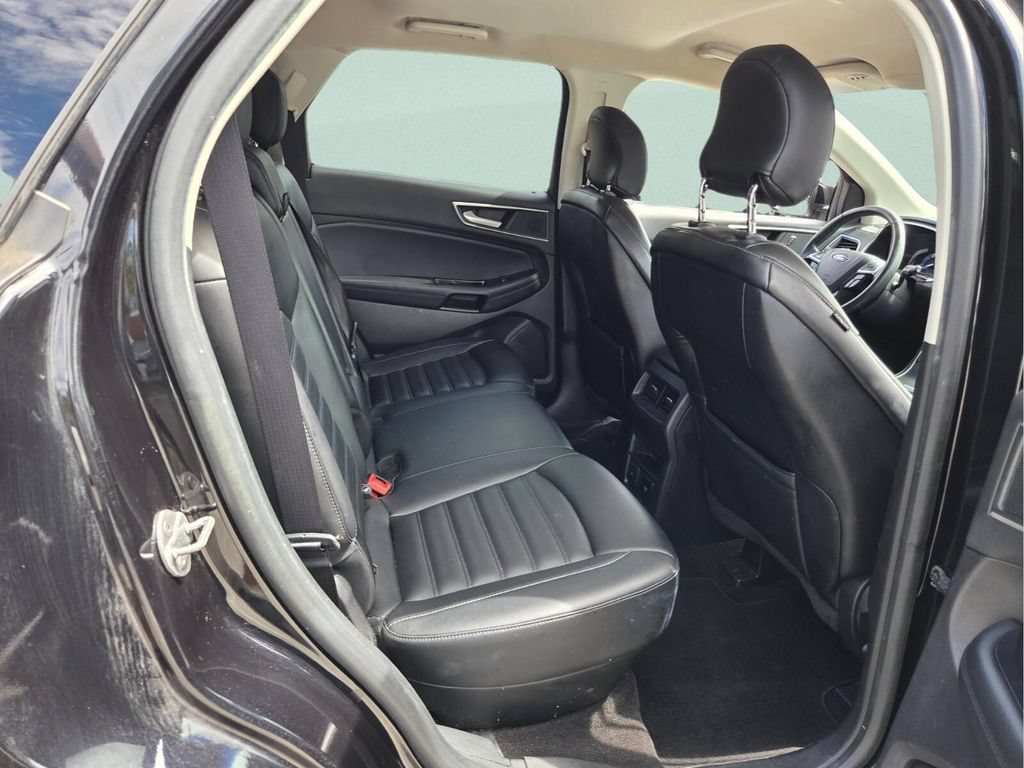Used 2019 Ford Edge SEL w/ Equipment Group 201A FWD image 15