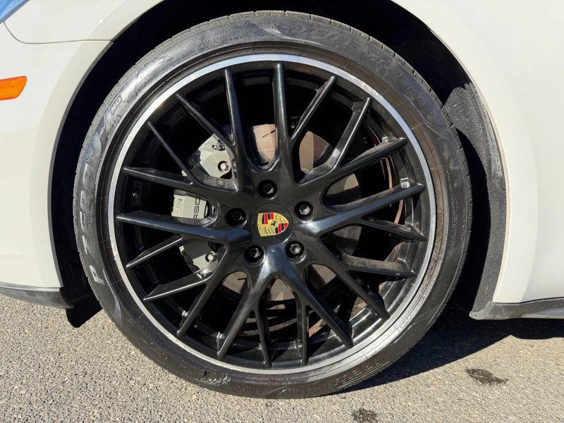 Used 2018 Porsche Panamera 4S image 23
