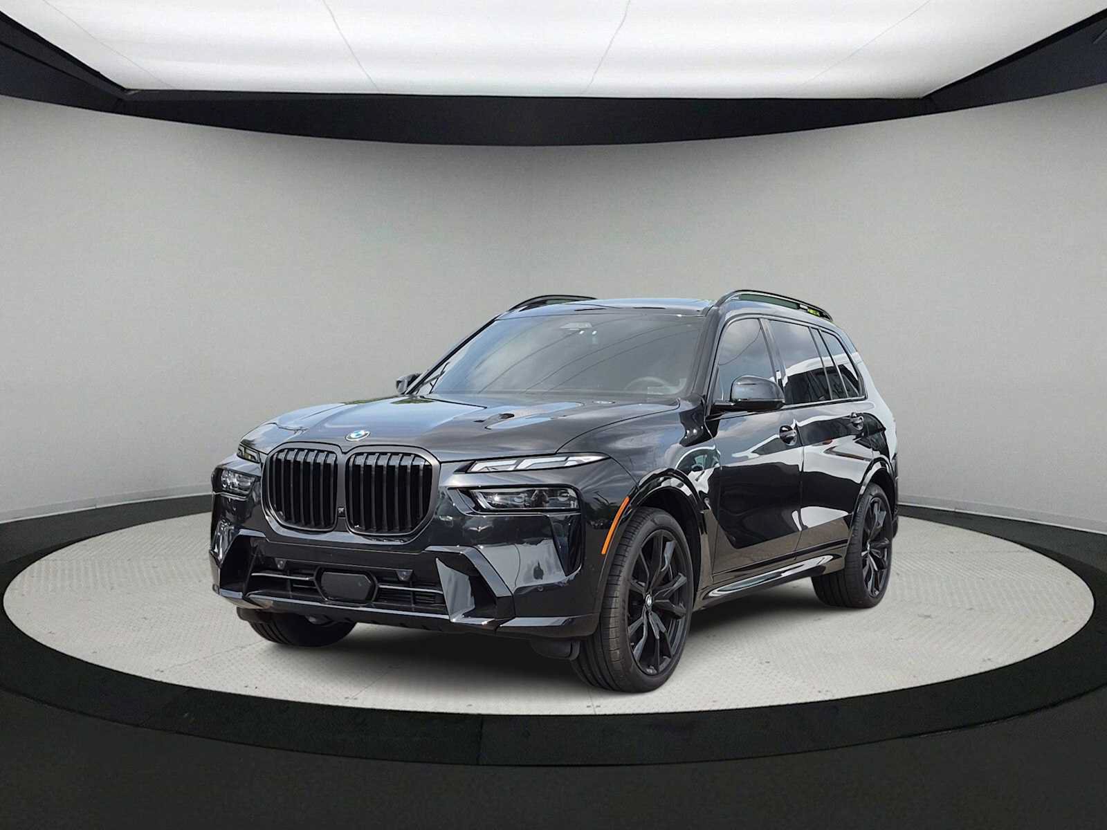 Used 2025 BMW X7 xDrive40i w/ M Sport Package AWD/4WD image 4
