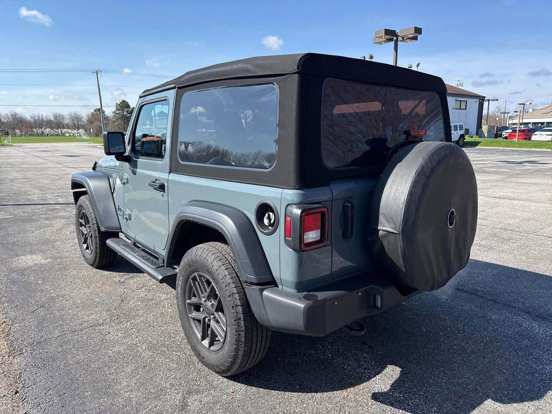 Used 2024 Jeep Wrangler Sport S image 10
