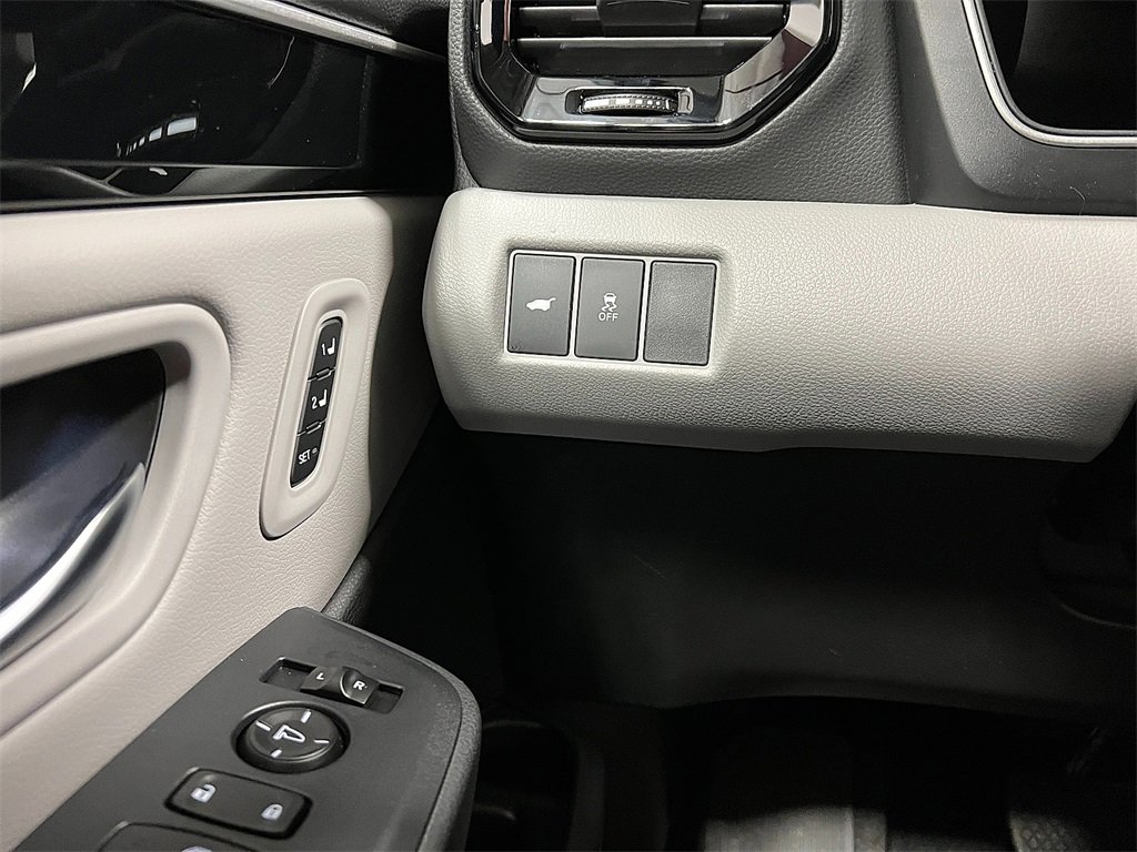 New 2025 Honda Pilot Touring image 16