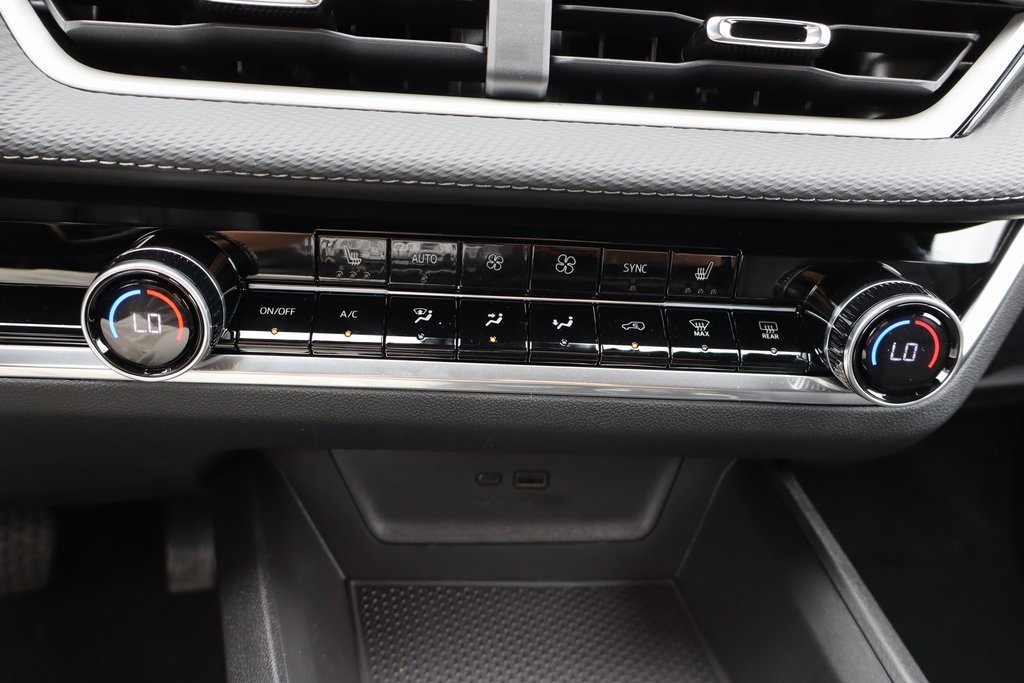 New 2026 Chevrolet Equinox LT w/ Convenience Package II image 11