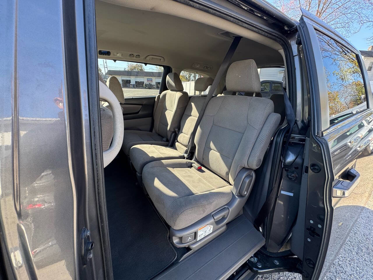 Used 2011 Honda Odyssey EX image 33
