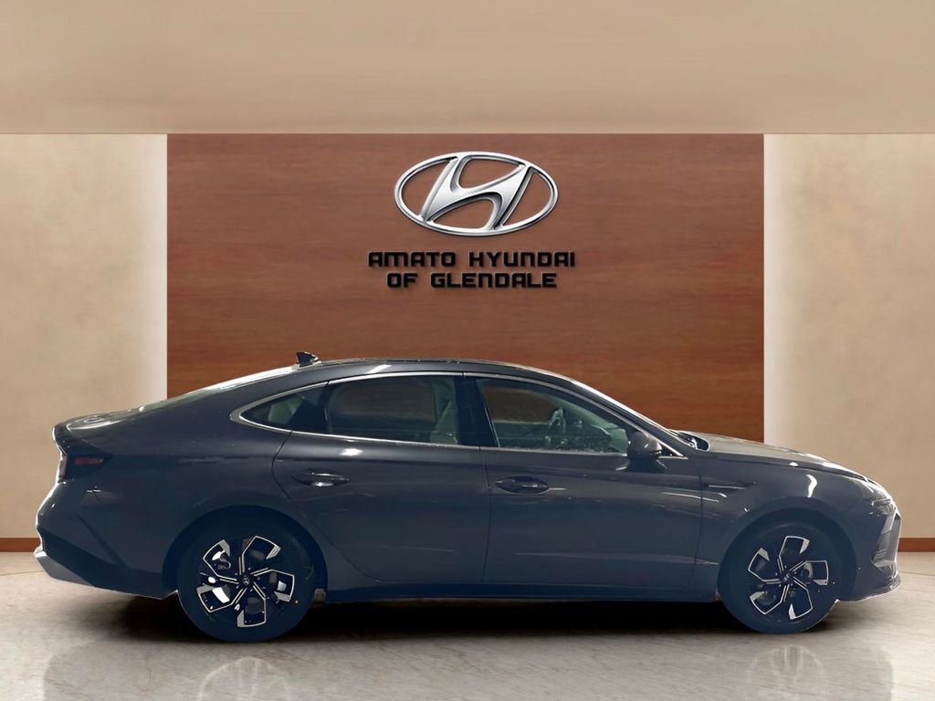 Certified 2025 Hyundai Sonata SEL AWD/4WD image 7