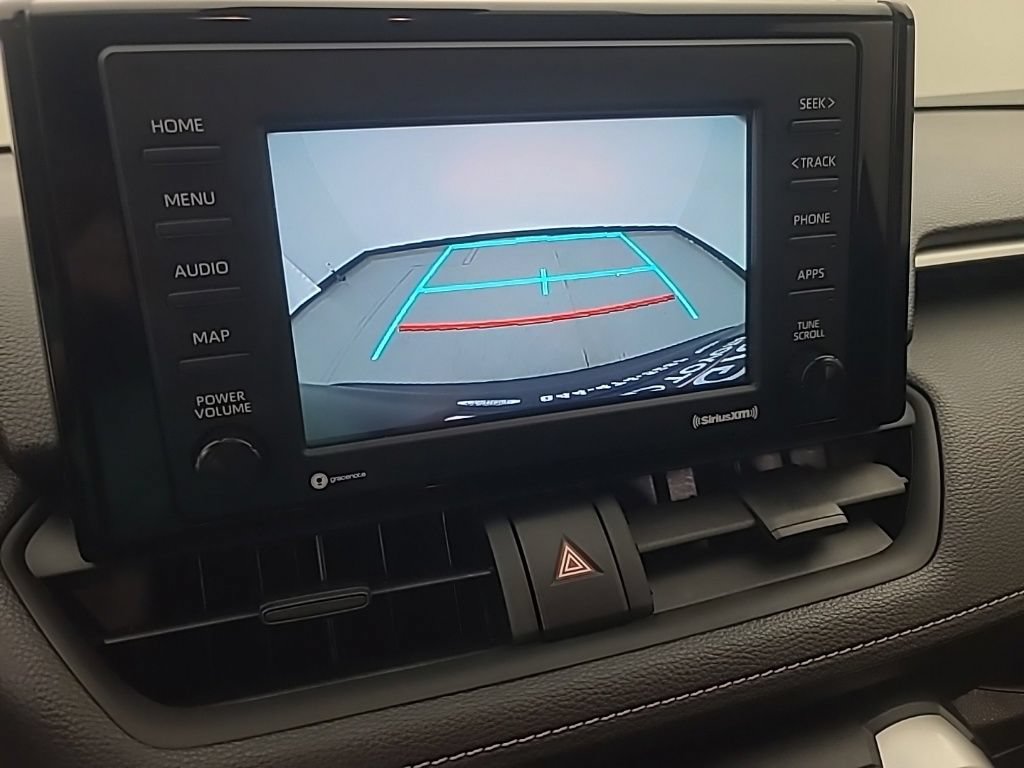 Used 2021 Toyota RAV4 XLE AWD/4WD image 32