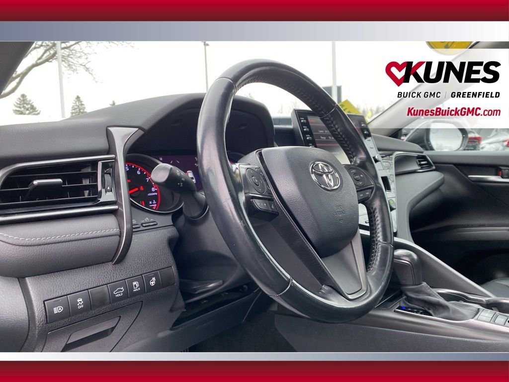 Used 2021 Toyota Camry XSE image 15