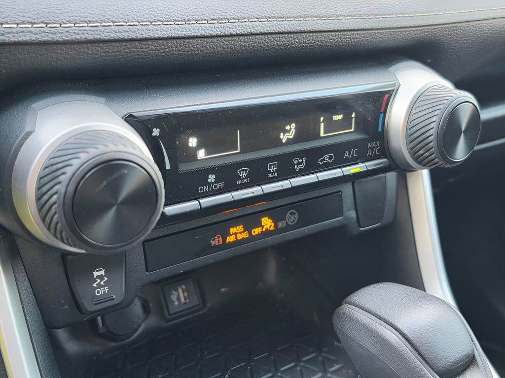 Used 2023 Toyota RAV4 LE FWD image 13