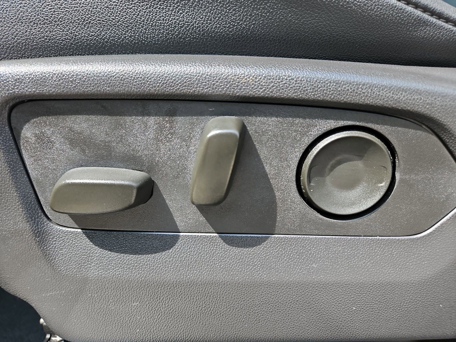 Used 2025 GMC Sierra 1500 SLT image 20