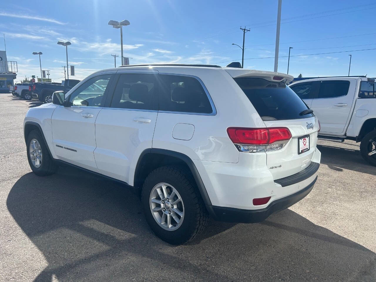 Used 2018 Jeep Grand Cherokee Laredo image 8