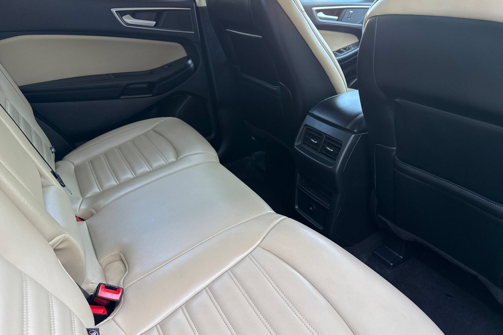 Used 2024 Ford Edge SEL AWD/4WD image 18