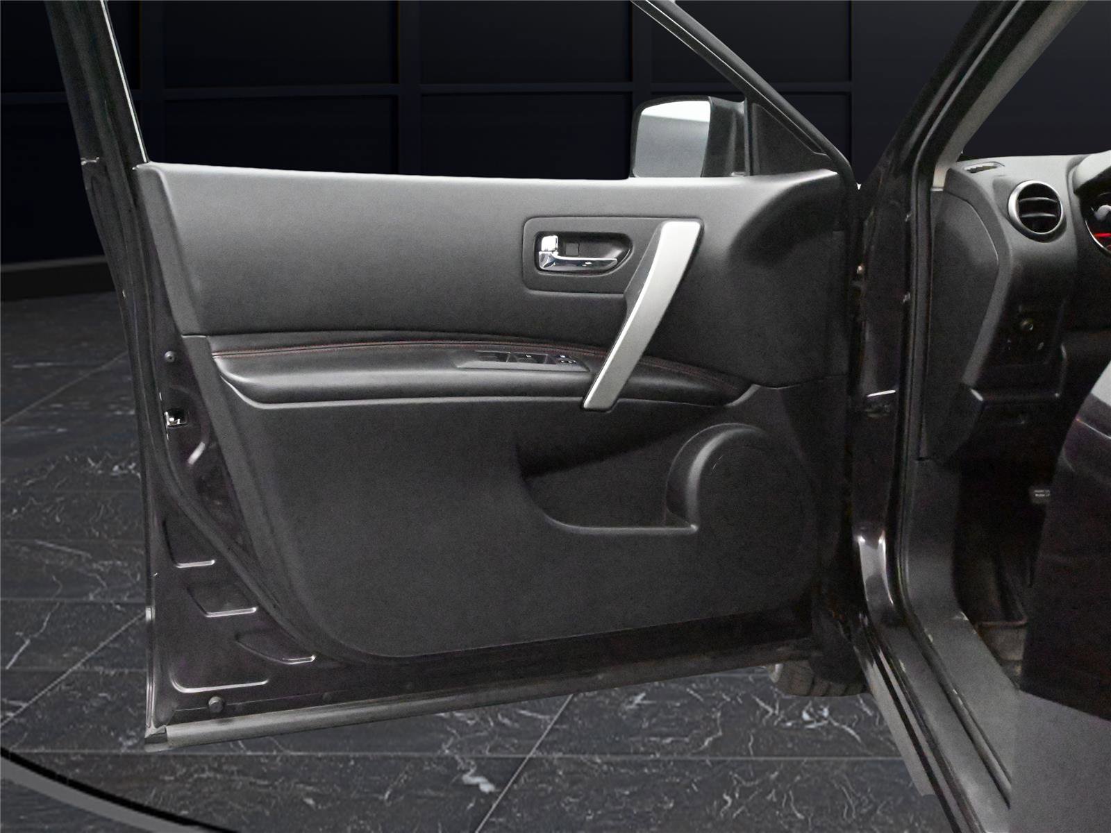 Used 2013 Nissan Rogue SL image 10