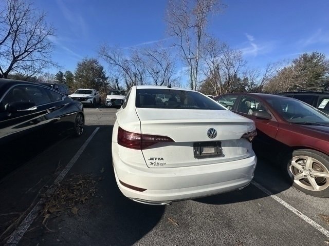 Used 2021 Volkswagen Jetta R-Line w/ R-Line Cold Weather Package image 17