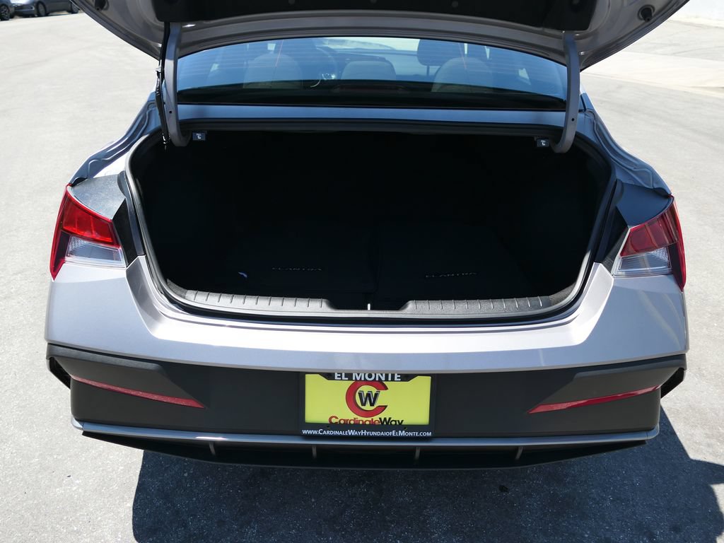 Certified 2025 Hyundai Elantra Sport FWD image 21