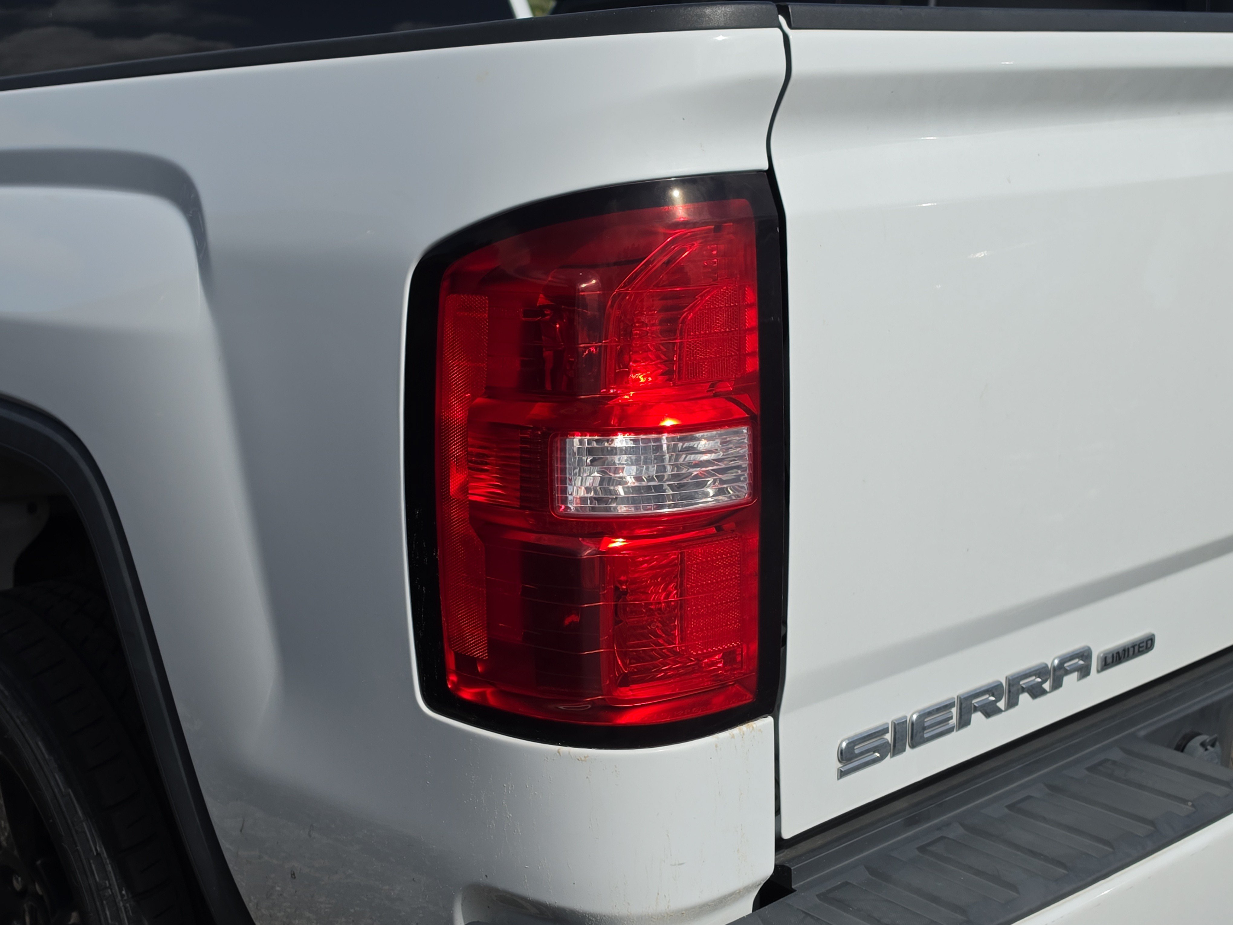 Used 2019 GMC Sierra 1500 Limited w/ Elevation Edition AWD/4WD image 10