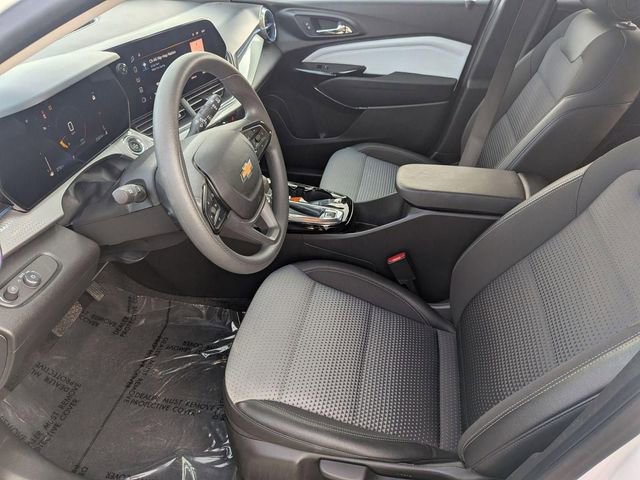 Used 2025 Chevrolet Trax LT image 12