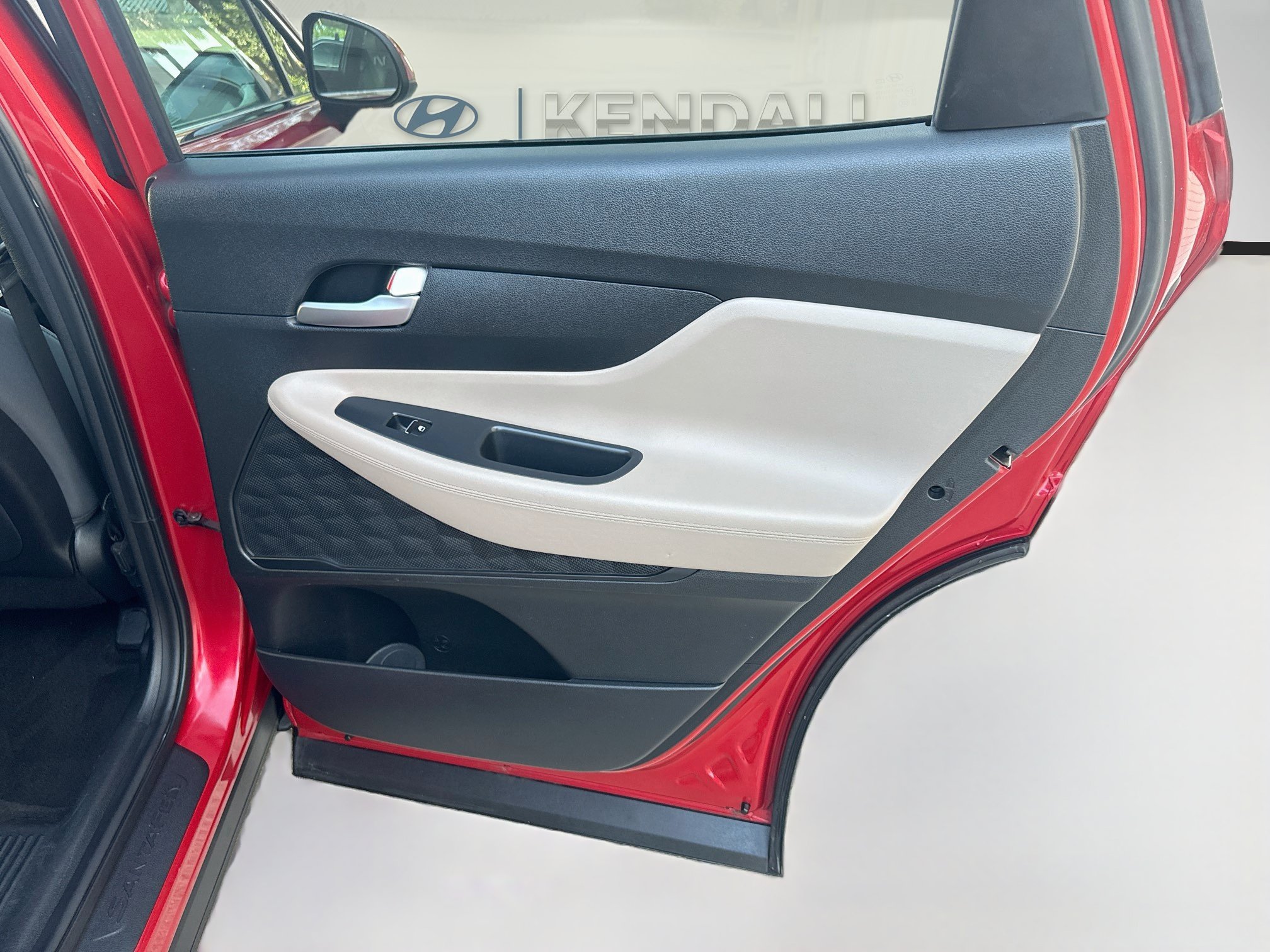 Used 2020 Hyundai Santa Fe SE FWD image 28